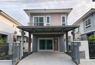 11R0558 ให้เช่าบ้านเดี่ยวสองชั้น 3 ห้องนอน 2 ห้องน้ำ ราคา 40,000/เดือน โซนเกาะแก้ว