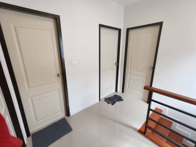 11R0558 ให้เช่าบ้านเดี่ยวสองชั้น 3 ห้องนอน 2 ห้องน้ำ ราคา 40,000/เดือน โซนเกาะแก้ว