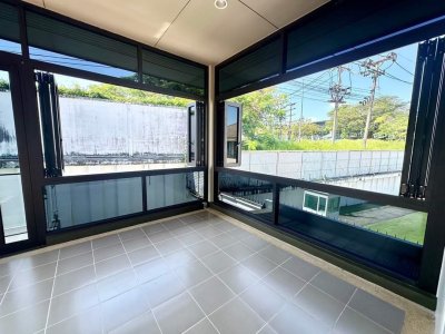 11S0081 ขายบ้านเดี่ยวสองชั้น 4 ห้องนอน 2 ห้องน้ำ ราคา 9,990,000 บาท โซนเกาะแก้ว