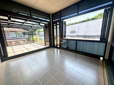 11S0081 ขายบ้านเดี่ยวสองชั้น 4 ห้องนอน 2 ห้องน้ำ ราคา 9,990,000 บาท โซนเกาะแก้ว