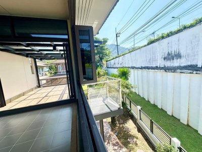 11S0081 ขายบ้านเดี่ยวสองชั้น 4 ห้องนอน 2 ห้องน้ำ ราคา 9,990,000 บาท โซนเกาะแก้ว