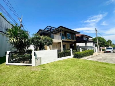 11S0081 ขายบ้านเดี่ยวสองชั้น 4 ห้องนอน 2 ห้องน้ำ ราคา 9,990,000 บาท โซนเกาะแก้ว