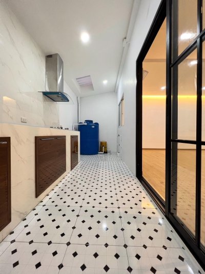 11S0082 This house for sale 3,190,000 bath 4 bedrooms 3 bathrooms location at kohkaew