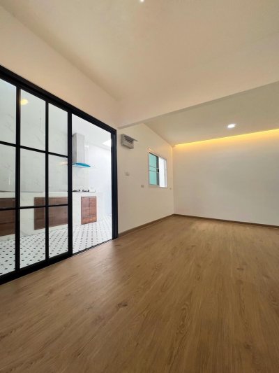 11S0082 This house for sale 3,190,000 bath 4 bedrooms 3 bathrooms location at kohkaew