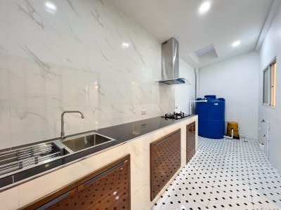 11S0082 This house for sale 3,190,000 bath 4 bedrooms 3 bathrooms location at kohkaew