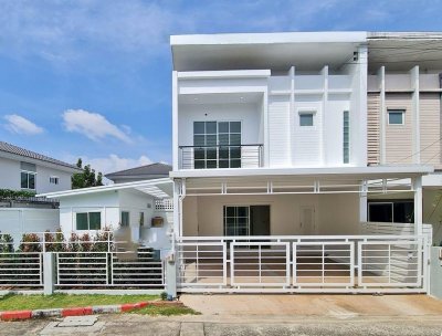 11S0085 ขายบ้านแฝดสองชั้น 4ห้องนอน 3ห้องน้ำ ราคา 4,800,000 บาท โซนเกาะแก้ว