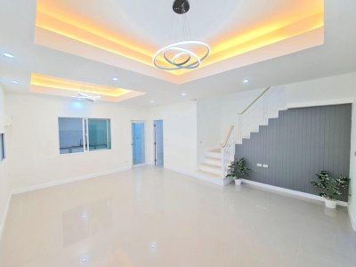 11S0085 ขายบ้านแฝดสองชั้น 4ห้องนอน 3ห้องน้ำ ราคา 4,800,000 บาท โซนเกาะแก้ว