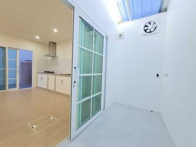 11S0085 ขายบ้านแฝดสองชั้น 4ห้องนอน 3ห้องน้ำ ราคา 4,800,000 บาท โซนเกาะแก้ว