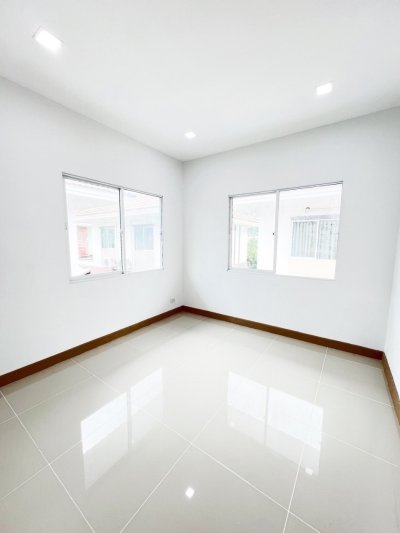 11S0096 House for sale 5,990,000 baht 3 bedroom 2 bathroom located at kohkaew