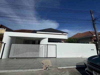 11S0100 This house for sale 5,990,000 baht 3bedroom 3bathroom located at kohkaew