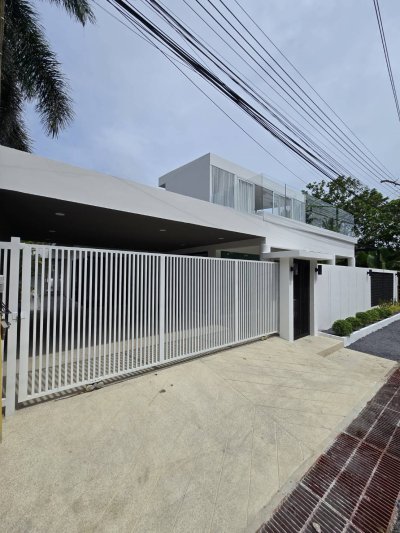 11S0106 This house for sale 8,290,000 baht 3 bedroom 4 bathroom located at kohkaew