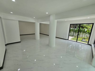 11S0106 This house for sale 8,290,000 baht 3 bedroom 4 bathroom located at kohkaew