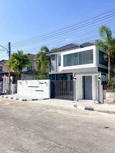 11S0108 This house for rent 5,990,000 baht 4 bedroom 3 bathroom located at kohkaew
