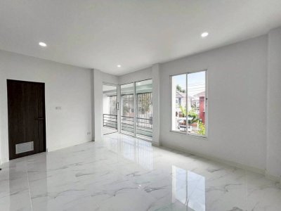 11S0108 This house for rent 5,990,000 baht 4 bedroom 3 bathroom located at kohkaew