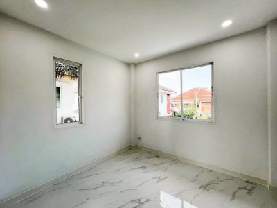 11S0108 This house for rent 5,990,000 baht 4 bedroom 3 bathroom located at kohkaew