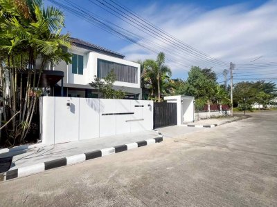 11S0108 This house for rent 5,990,000 baht 4 bedroom 3 bathroom located at kohkaew
