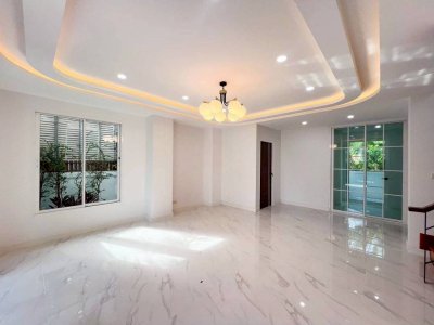 11S0108 This house for rent 5,990,000 baht 4 bedroom 3 bathroom located at kohkaew
