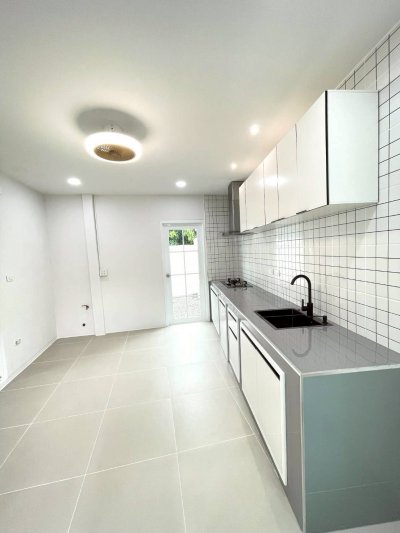 11S0128 ขายบ้านเดี่ยวสองชั้น ราคา 5,790,000 บาท 4 ห้องนอน 2 ห้องน้ำ โซนเกาะแก้ว