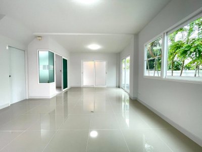 11S0128 ขายบ้านเดี่ยวสองชั้น ราคา 5,790,000 บาท 4 ห้องนอน 2 ห้องน้ำ โซนเกาะแก้ว