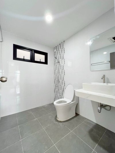 11S0131 ขายบ้านแฝดสองชั้น ราคา 5,280,000 บาท 3 ห้องนอน 2 ห้องน้ำ โซนเกาะแก้ว