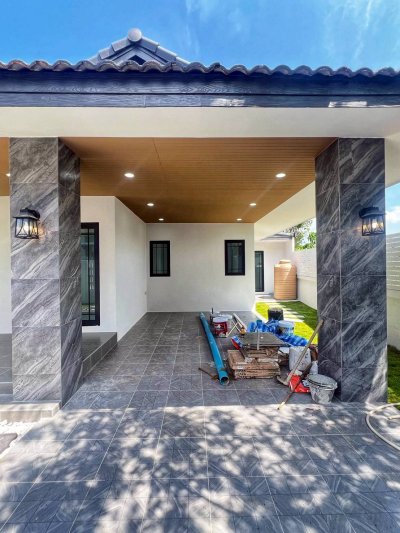 11S0131 ขายบ้านแฝดสองชั้น ราคา 5,280,000 บาท 3 ห้องนอน 2 ห้องน้ำ โซนเกาะแก้ว