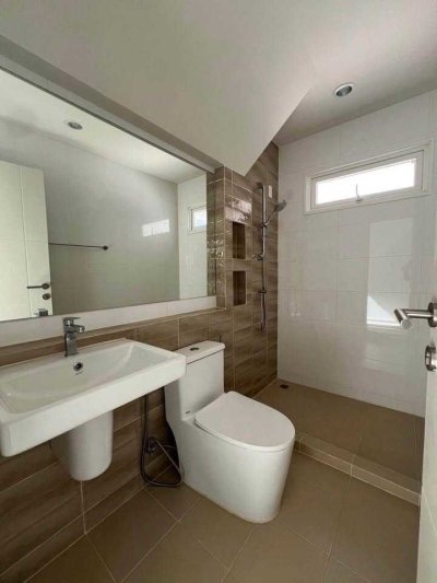 11S0134 ขายบ้านเดี่ยวสองชั้น ราคา 9,980,000 บาท 4 ห้องนอน 3 ห้องน้ำ โซนเกาะแก้ว