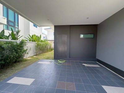 11S0137 ขายบ้านเดี่ยวสองชั้น ราคา 8,990,000 บาท 4 ห้องนอน 3 ห้องน้ำ โซนเกาะแก้ว