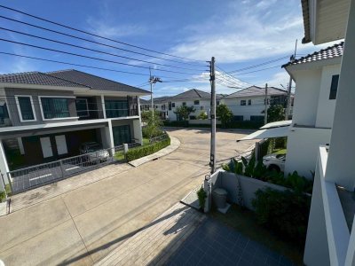 11S0137 ขายบ้านเดี่ยวสองชั้น ราคา 8,990,000 บาท 4 ห้องนอน 3 ห้องน้ำ โซนเกาะแก้ว