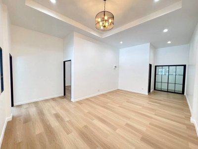 11S0138 ขายบ้านแฝดชั้นเดียว ราคา 3,990,000 บาท 2 ห้องนอน 2 ห้องน้ำ โซนเกาะแก้ว