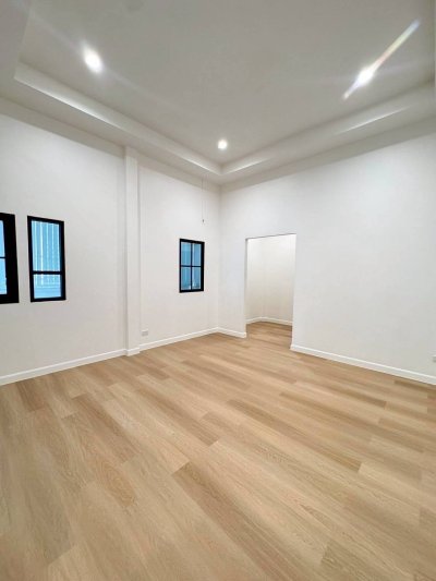 11S0138 ขายบ้านแฝดชั้นเดียว ราคา 3,990,000 บาท 2 ห้องนอน 2 ห้องน้ำ โซนเกาะแก้ว