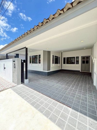 11S0138 ขายบ้านแฝดชั้นเดียว ราคา 3,990,000 บาท 2 ห้องนอน 2 ห้องน้ำ โซนเกาะแก้ว