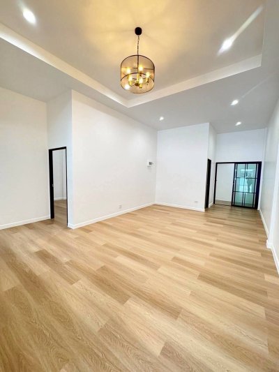 11S0138 ขายบ้านแฝดชั้นเดียว ราคา 3,990,000 บาท 2 ห้องนอน 2 ห้องน้ำ โซนเกาะแก้ว