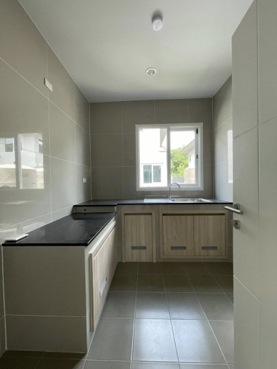 11S0141 ขายบ้านเดี่ยวสองชั้น ราคา 8,660,000 บาท 4 ห้องนอน 3 ห้องน้ำ โซนเกาะแก้ว