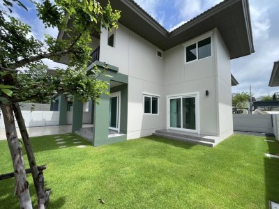 11S0141 ขายบ้านเดี่ยวสองชั้น ราคา 8,660,000 บาท 4 ห้องนอน 3 ห้องน้ำ โซนเกาะแก้ว