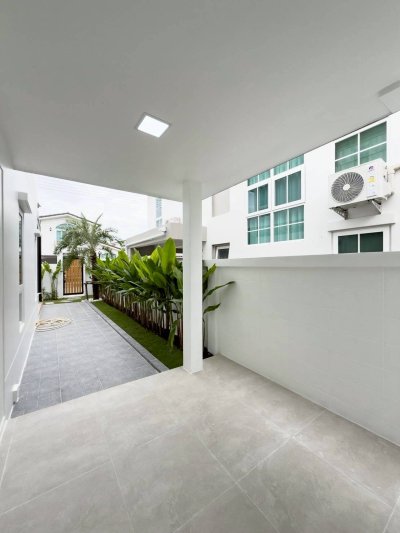 11S0144 ขายบ้านเดี่ยวสองชั้น ราคา 8,790,000 บาท 4 ห้องนอน 3 ห้องน้ำ โซนเกาะแก้ว