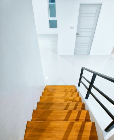 11S0145 ขายบ้านแฝดสองชั้น ราคา 4,790,000 บาท 4 ห้องนอน 3 ห้องน้ำ โซนเกาะแก้ว