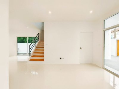 11S0145 ขายบ้านแฝดสองชั้น ราคา 4,790,000 บาท 4 ห้องนอน 3 ห้องน้ำ โซนเกาะแก้ว