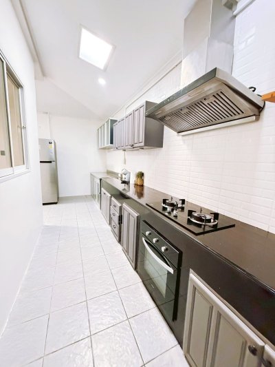 11S0152 This house for sale 5,900,000 baht 4 bedroom 3 bathroom at kohkaew