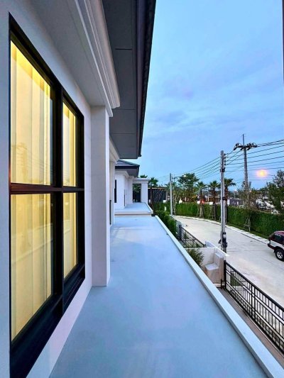 11S0168 ขายบ้านเดี่ยวสองชั้น ราคา 16,900,000 บาท 4 ห้องนอน 4 ห้องน้ำ โซนเกาะแก้ว