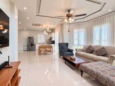 11S0169 ขายบ้านเดี่ยวสองชั้น ราคา 7,990,000 บาท 4 ห้องนอน 3 ห้องน้ำ โซนเกาะแก้ว