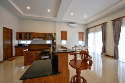 12R0036 ให้เช่าบ้านเดี่ยวชั้นเดียว 2 ห้องนอน 2 ห้องน้ำ ราคา 60,000/เดือน โซนถลาง