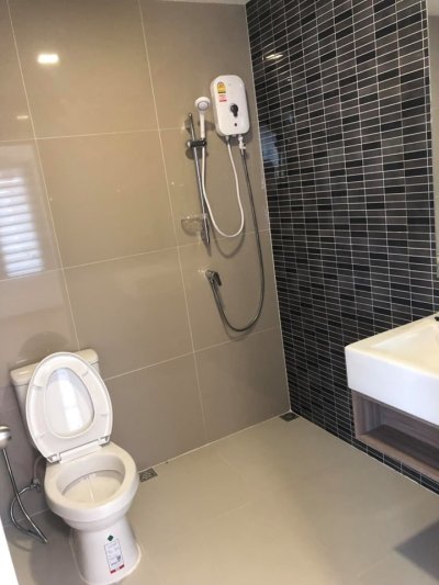 12R0041 ให้เช่าทาวน์เฮ้าส์สองชั้น 3 ห้องนอน 2 ห้องน้ำ ราคา 19,000/เดือน โซนถลาง