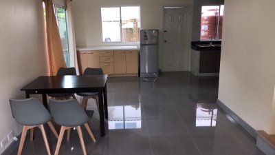 12R0115 บ้านแฝดสองชั้นให้เช่า 3 ห้องนอน 2 ห้องน้ำ ราคา 25,000/เดือน โซนถลาง