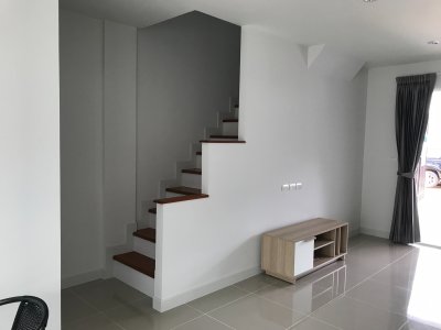 12R0119 ให้เช่าบ้านแฝดสองชั้น 3 ห้องนอน 2 ห้องน้ำ ราคา 30,000/เดือน โซนถลาง