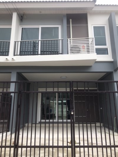 12R0119 ให้เช่าบ้านแฝดสองชั้น 3 ห้องนอน 2 ห้องน้ำ ราคา 30,000/เดือน โซนถลาง