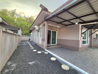 12R0181 ให้เช่าบ้านเดียวชั้นเดียว 2 ห้องนอน 2 ห้องน้ำ ราคา 25,000/เดือน โซนถลาง