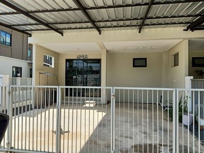 12R0202 ให้เช่าบ้านเเฝดสองชั้น 3 ห้องนอน 3 ห้องน้ำ ราคา 30,000/เดือน โซนถลาง