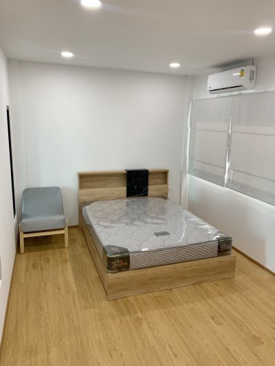 12R0209 ให้เช่าบ้านแฝดสองชั้น 2ห้องนอน 2ห้องน้ำ ราคา 25,000/เดือน โซนถลาง