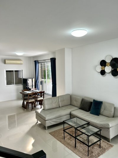 12R0239 ให้เช่าบ้านแฝดสองชั้น 3 ห้องนอน 3 ห้องน้ำ ราคา 26,000/เดือน โซนถลาง