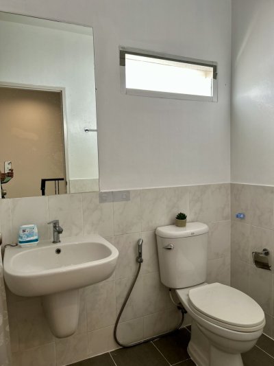 12R0239 ให้เช่าบ้านแฝดสองชั้น 3 ห้องนอน 3 ห้องน้ำ ราคา 26,000/เดือน โซนถลาง